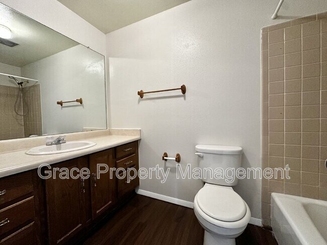 Building Photo - 1762 Ura Ln