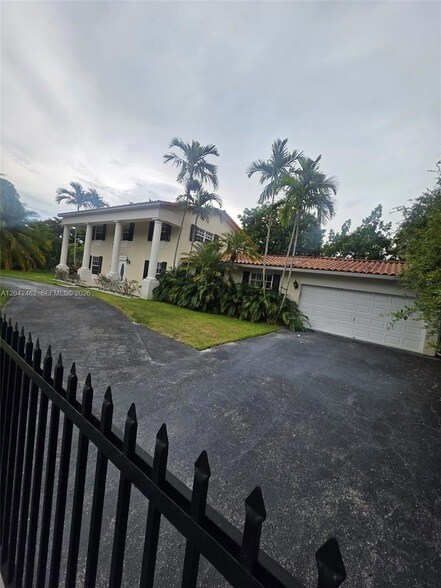 Building Photo - 7240 SW 119th St