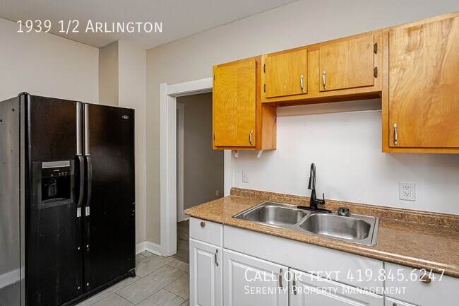 Building Photo - 1939 1/2 Arlington-