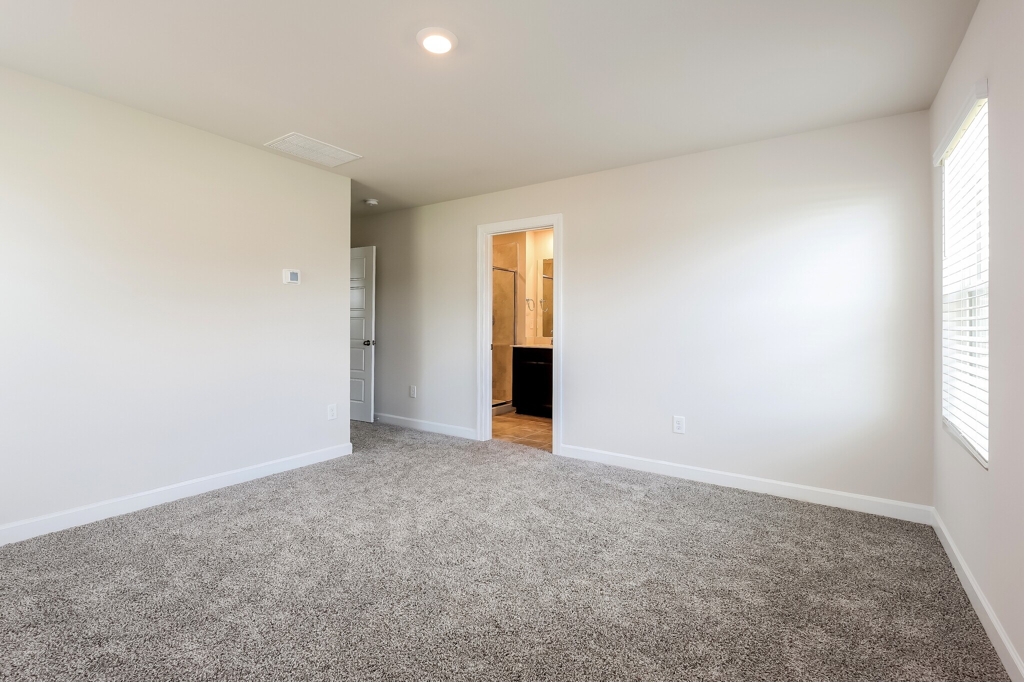 Building Photo - 226 Telford Dr