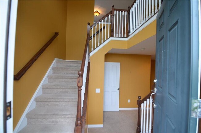 Building Photo - 13334 E Golden Gate Dr