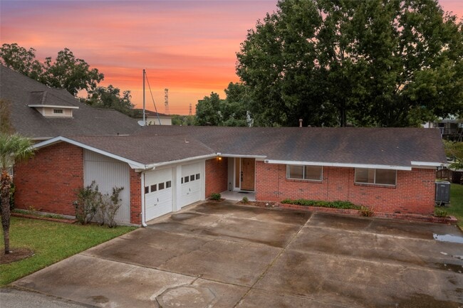 Building Photo - 16 Harbor Ln