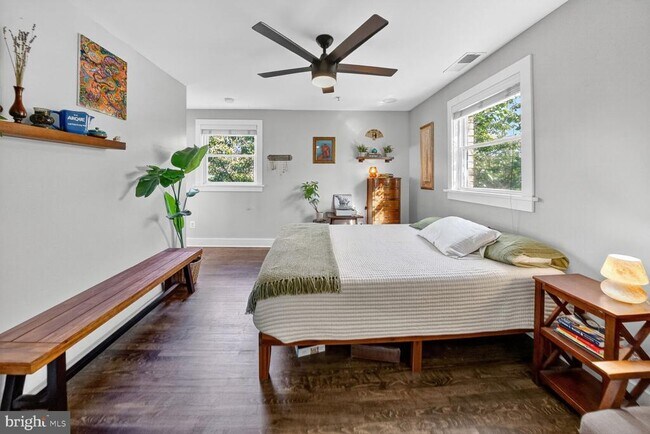 Building Photo - 2608 Sherman Ave NW