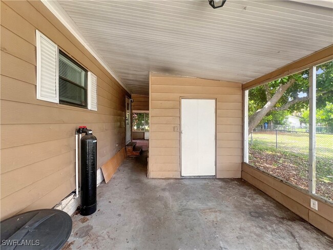 Building Photo - 7574 Grady Dr