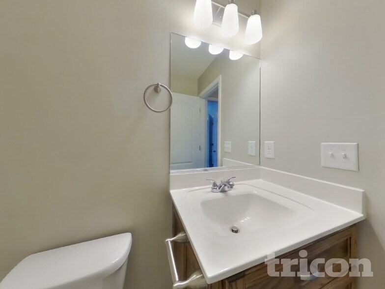 Building Photo - 1908 Susan Rd