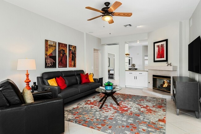 Building Photo - 7 Florentina Dr