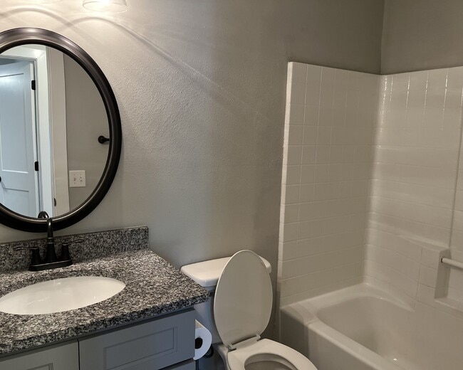 Building Photo - **Coming Soon** Stunning 3 bed, 2 bath in ...