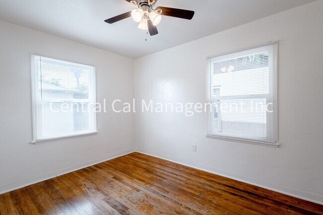 Building Photo - 2 Bedroom/1 Bath Home - $1495 per month