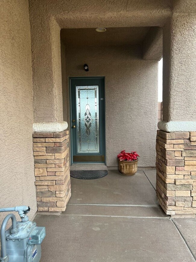 Building Photo - Henderson