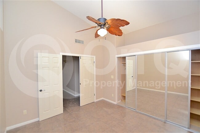 Building Photo - 510 S Lagoon Dr