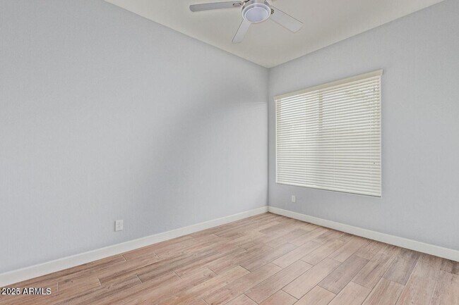 Building Photo - 2072 E Lantana Dr