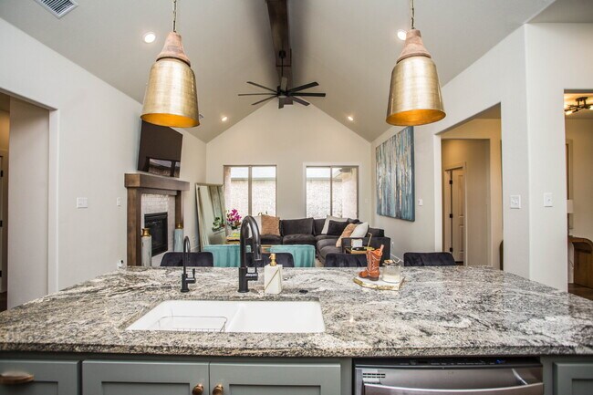 Building Photo - Luxurious home in Lubbock-Cooper ISD!