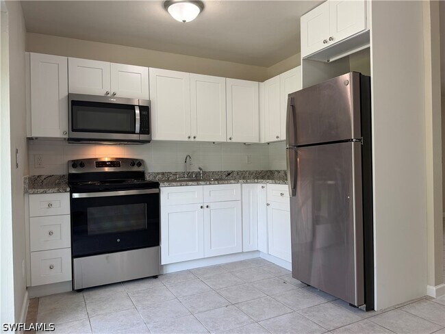 Building Photo - 2601 47th Terrace SW