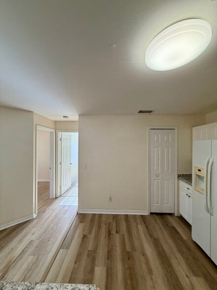 Building Photo - 5105 26th St SW