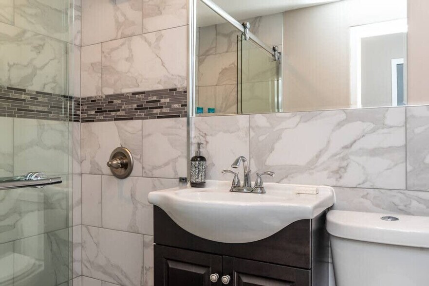 Building Photo - 215 Piedmont Ave NE