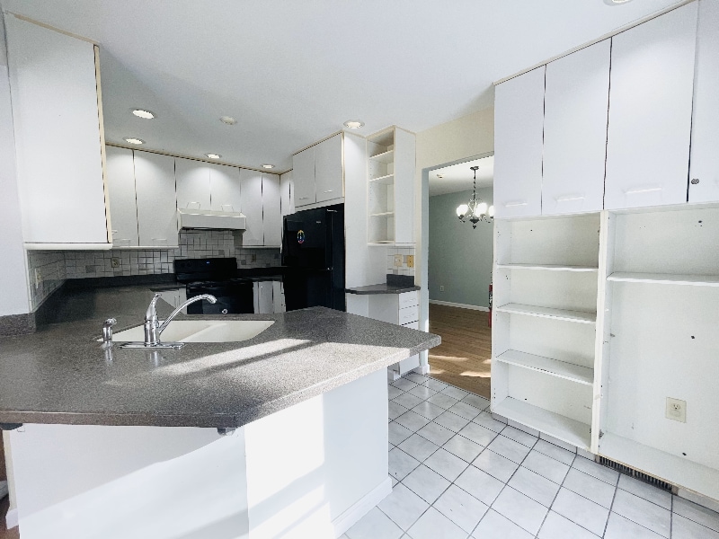 Building Photo - 14 Southbury Rd