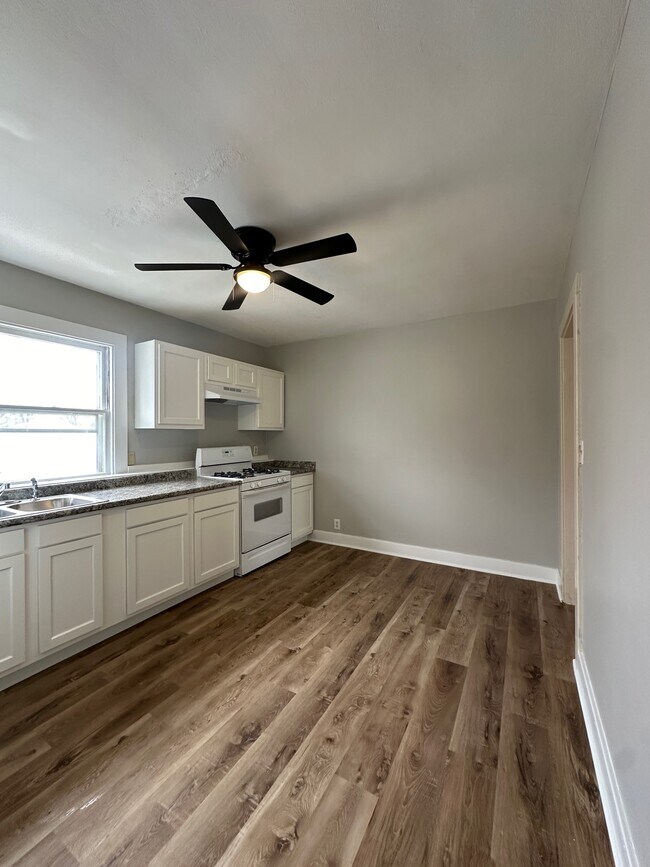 Building Photo - S 24th Duplex