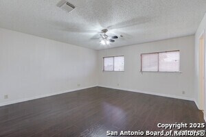 Building Photo - 10126 Silver Park