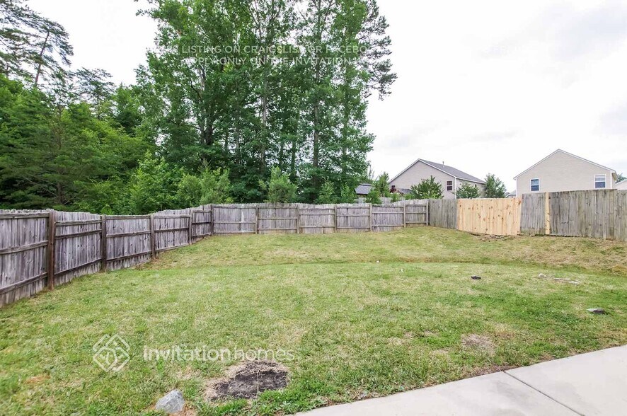 Building Photo - 1723 Bray Dr