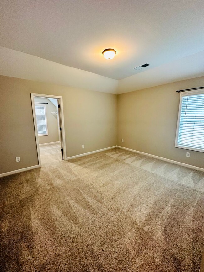 Building Photo - 206 Pearl Moss Ln