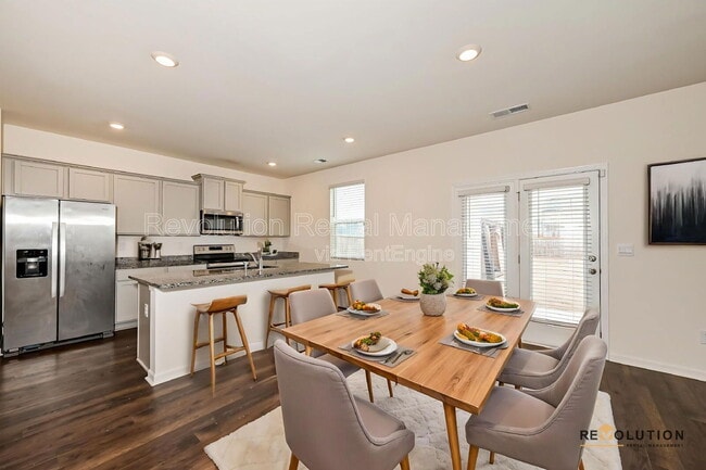 Building Photo - 2008 Redfern Rd