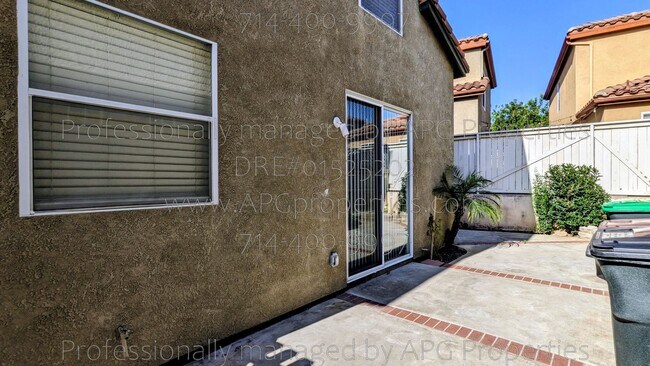 Building Photo - 48 Calle De Los Ninos
