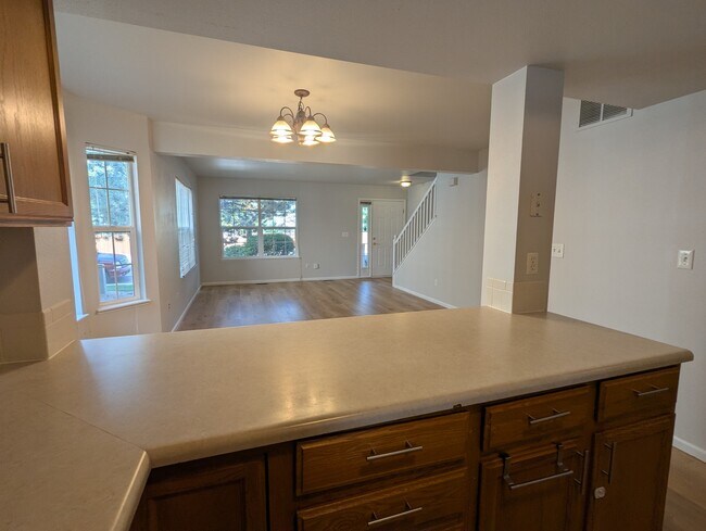 Building Photo - 4515 Starflower Dr