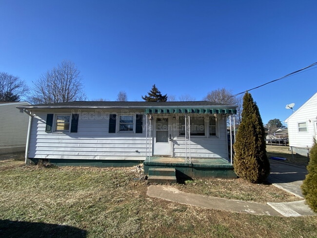 Building Photo - 209 Hamilton St