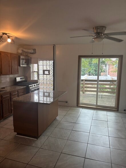Building Photo - 26 E Gorgas Ln