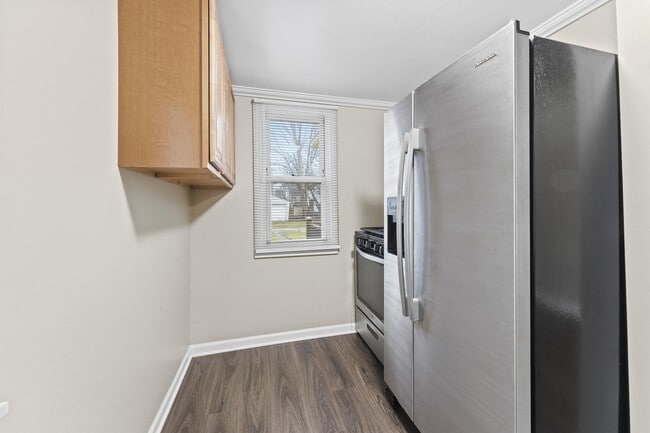 Building Photo - 2040 Austin Ave