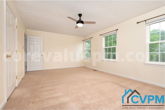 Building Photo - 1321 Treasure Dr