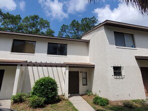 Building Photo - 2635 SW 35th Pl