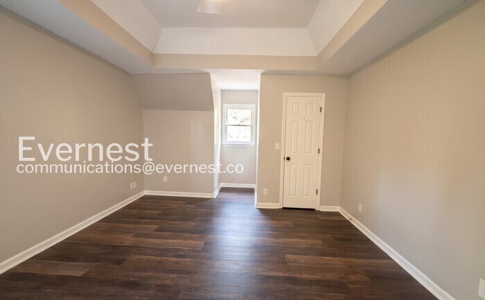 Building Photo - 1617 Beckham Dr