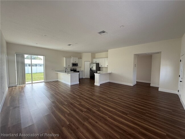 Building Photo - 91 Hellcat Ct NW