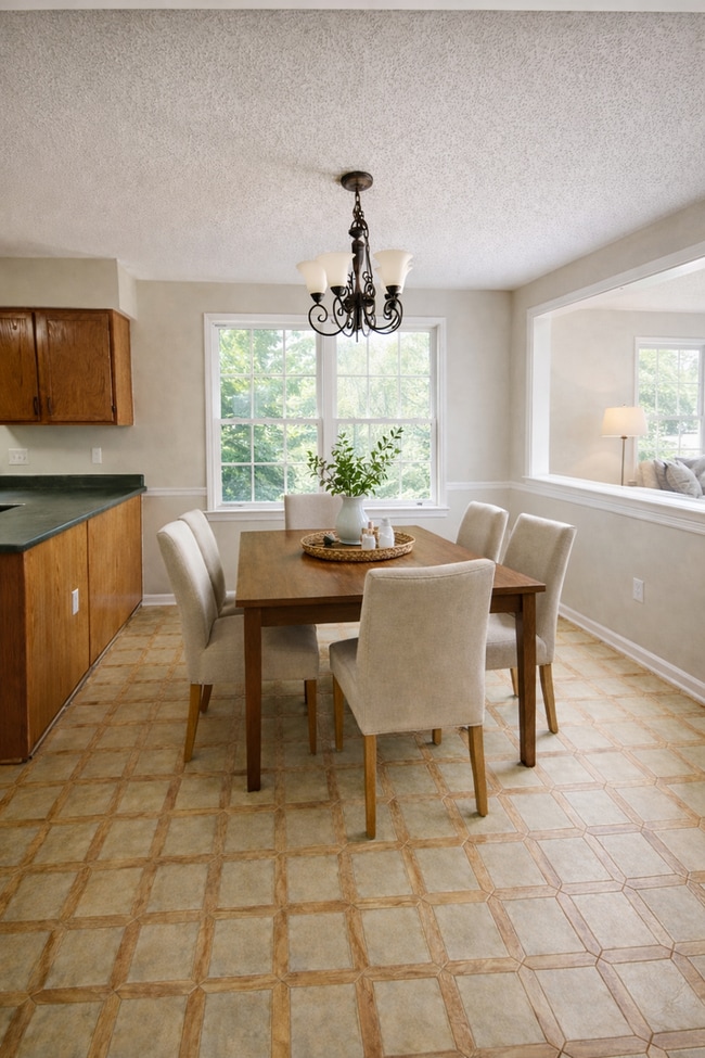 Building Photo - Beautiful 4 Bedroom Home with Fireplace & 2-Car Garage – Charlotte, NC