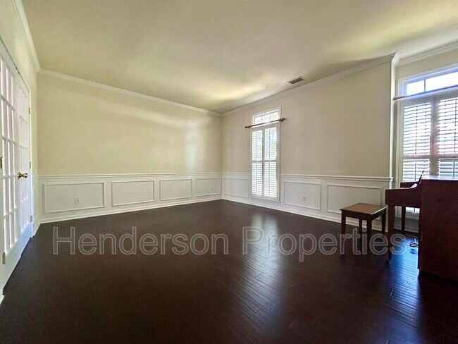 Building Photo - 332 Walnut Point Dr