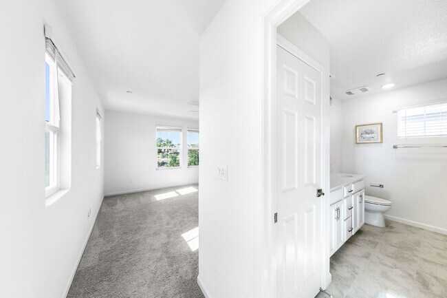 Building Photo - Citrus Heights AMAZING FLOOR-PLAN (Solar) ...