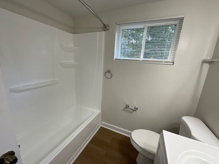 Building Photo - 3011 Horse Shoe Dr