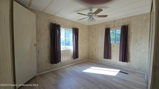 Building Photo - 8229 Green Ct