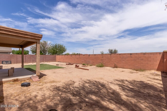 Building Photo - 608 W Rattlesnake Pl