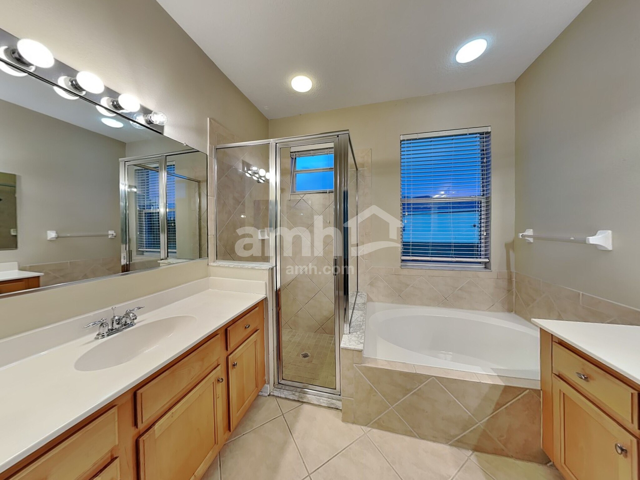 Building Photo - 15692 Lemon Fish Dr