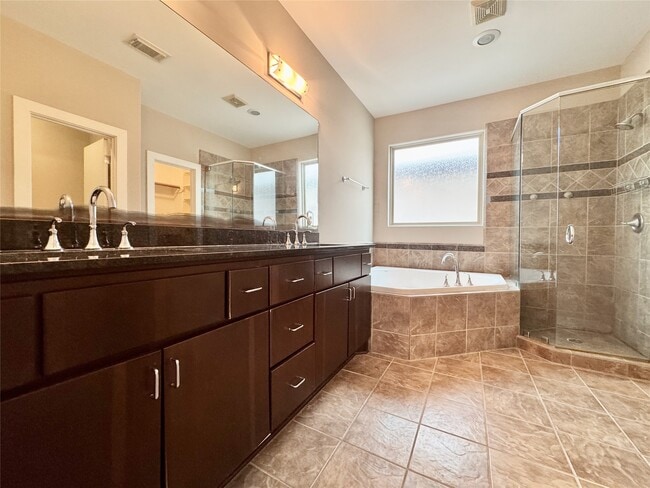 Building Photo - 1515 Birdsall St