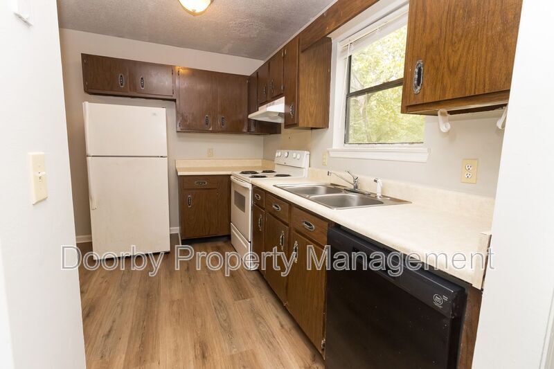 Building Photo - 93 Nicole Ln.