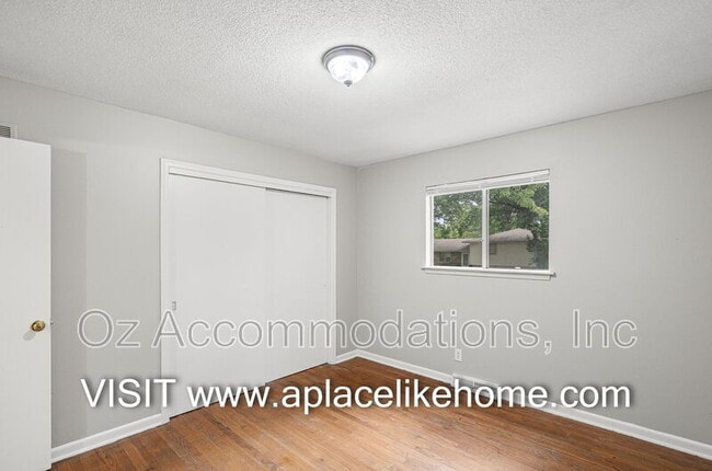 Building Photo - 1606 N 63 Pl