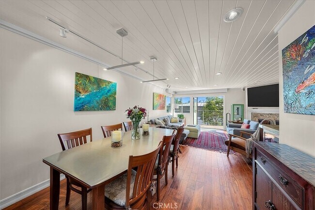 Building Photo - 760 Manhattan Beach Blvd