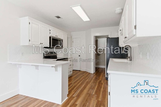 Building Photo - 25 Fleetwood Pl