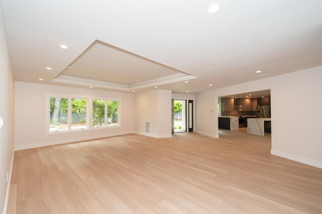 Building Photo - 9 Odell Pl