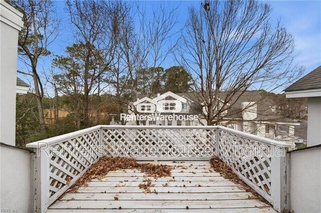 Building Photo - 720 Inlet Quay