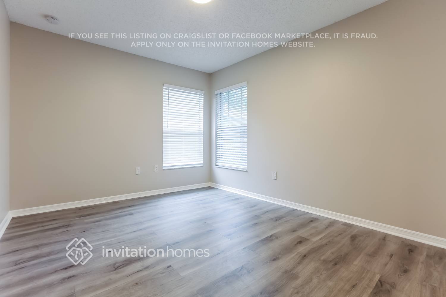 Building Photo - 5604 29th St Cir E