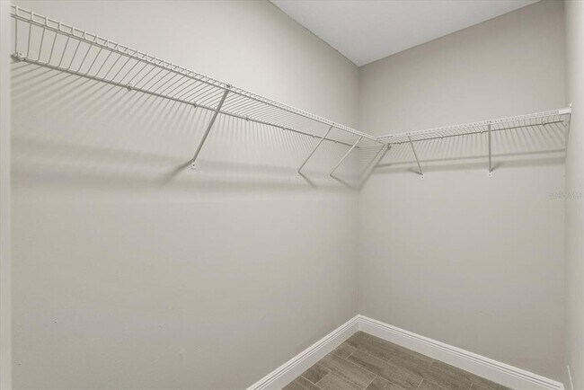 Building Photo - 2592 Grassy Point Dr